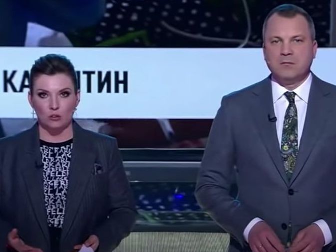 "Нехай не чіпає Навального. Так краще буде". ВДТРК помилково виклала інструктаж Скабєєвої перед програмою "60 минут". Відео