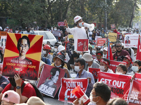 Військові у М'янмі 1 лютого усунули від влади уряд Аун Сан Су Чжі
