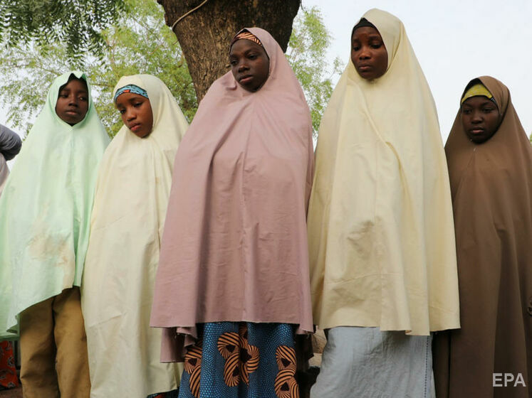 Похищенных нигерийских школьниц освободили