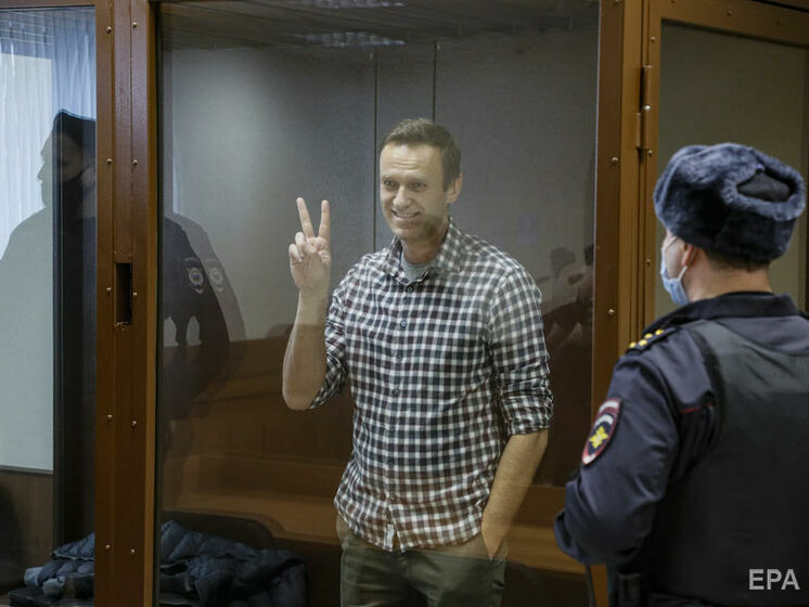 Навального отправили в колонию, где шьют трусы для тюремщиков