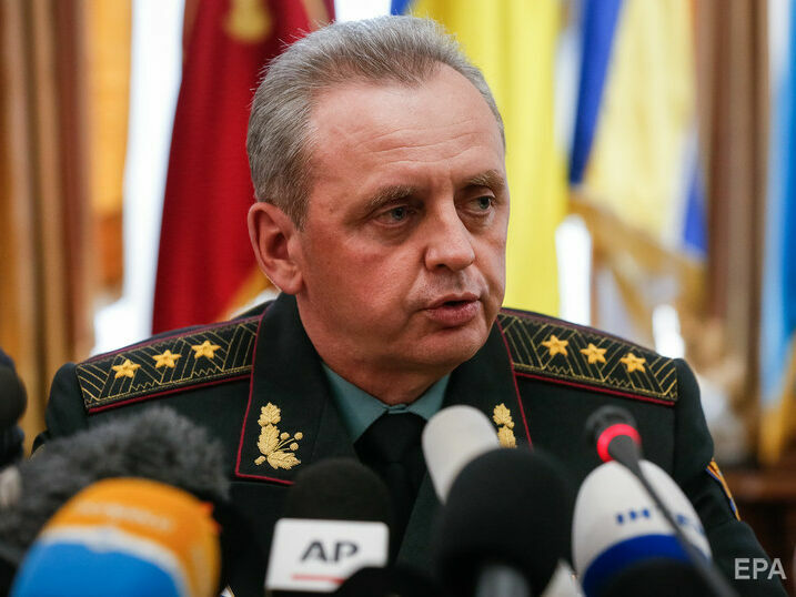 Муженко об оккупации Крыма: Многие военные говорили: "Все под контролем. Выстоим". Потом узнаю, что они в волейбол с россиянами играли, пиво пили