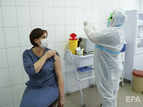 В Украине от коронавируса вакцинировали более 51 тыс. человек