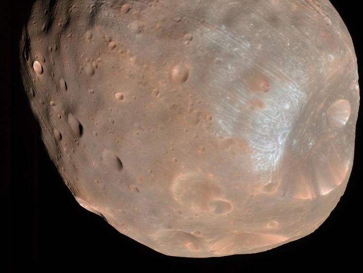 Ученые смоделировали превращение спутника Марса в "звезду смерти"
