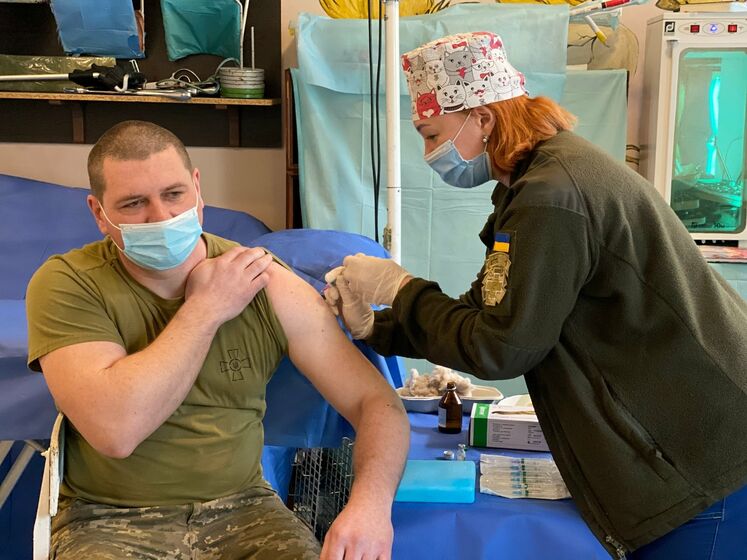 Ветерани АТО/ООС зможуть вакцинуватися проти COVID-19 позачергово