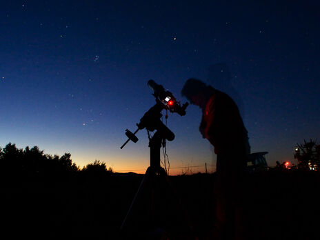 "Всесвітня ніч тротуарної астрономії" регулярно відбувається у багатьох містах світу