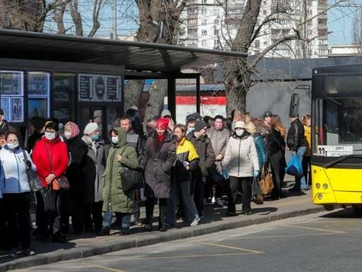 У Києві хочуть проводити рейди в маршрутках. Жителі столиці блокують громадський транспорт, який проїжджає повз