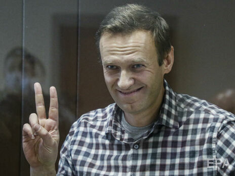 У штабі Навального повідомили про погіршення здоров'я політика. Тюремники вважають, що з опозиціонером усе гаразд