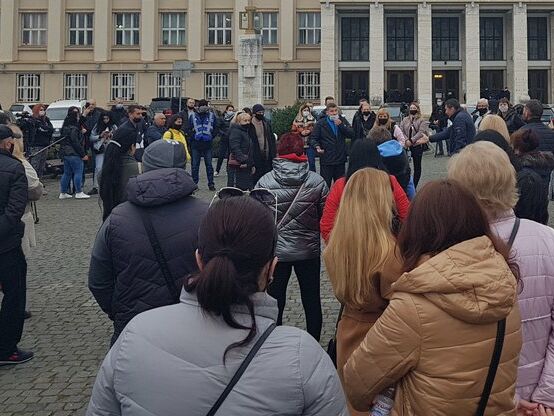 В Ужгороді підприємці вийшли на акцію протесту проти карантину