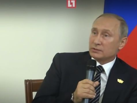"Наверное, что-то не то сказал". На пресс-конференции Путина после саммита БРИКС выключили свет. Видео