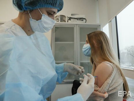 За сутки в Украине сделали менее 2 тыс. прививок от коронавируса