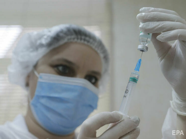 В Україні вакцинували проти COVID-19 понад 320 тис. людей, у чергу записалося майже 420 тис.