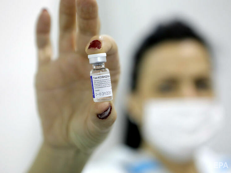 СМИ сообщили, что вакцина "Спутник V" в Словакии не идентична описанной в научном журнале The Lancet. В РФ отреагировали