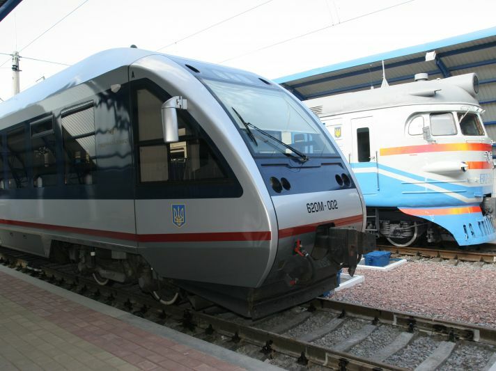 "Укрзалізниця" восстановит региональный поезд "Львов – Ужгород". Его отменили более года назад