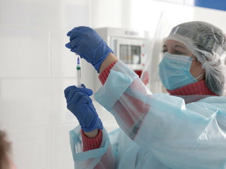В Україні протягом доби зробили 15 тис. щеплень проти коронавірусу