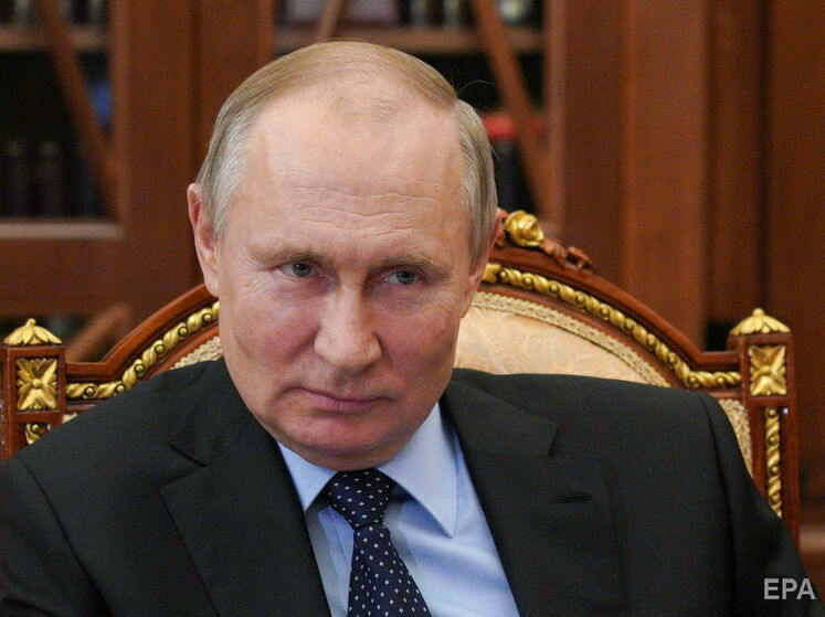 Путін заявив, що Росію "зачіпають то тут, то там"