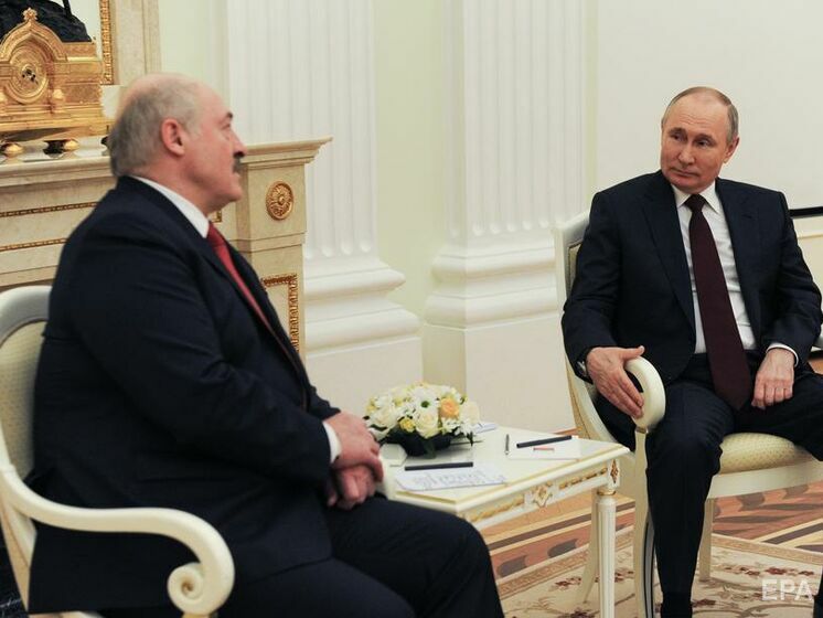 Лукашенко считает, что Зеленскому "пора научиться конкретно дипломатично себя вести"