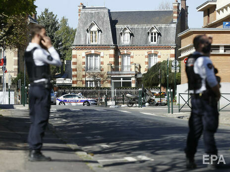 Убивство поліцейської в передмісті Парижа розслідує Національна антитерористична прокуратура