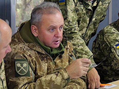 Муженко зазначив, що на ситуацію на Донбасі впливає політика