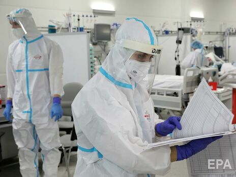Дипломат, у якого підтвердили "індійський" штам коронавірусу, перебуває в лікарні у Варшаві