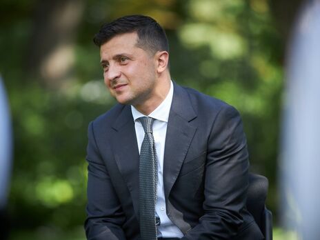 У другому турі виборів президента України Зеленський переміг би будь-якого зі своїх опонентів – опитування