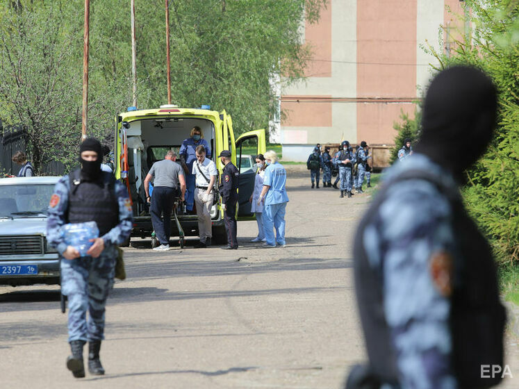 Кількість загиблих унаслідок стрілянини у школі в Казані зросла
