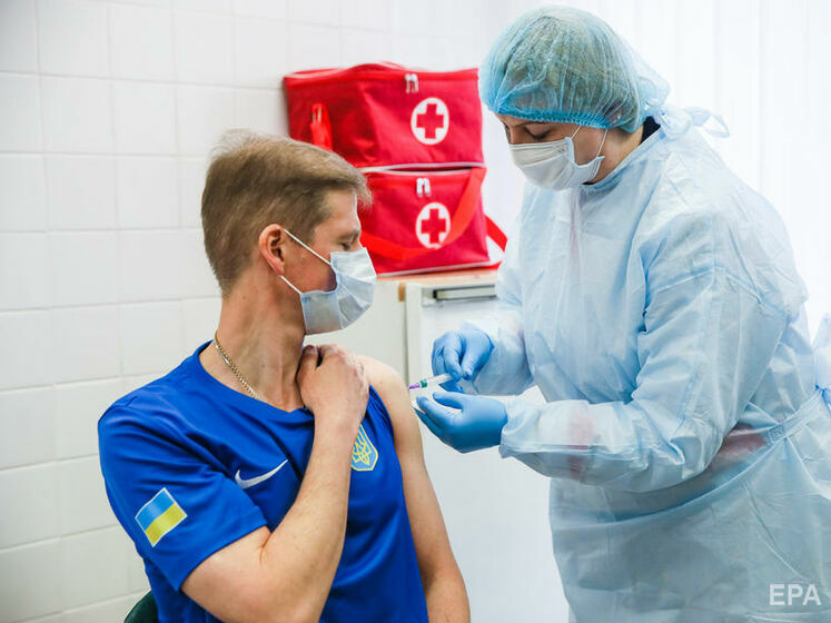В Україні проти коронавірусної інфекції щепили понад 900 тис. осіб