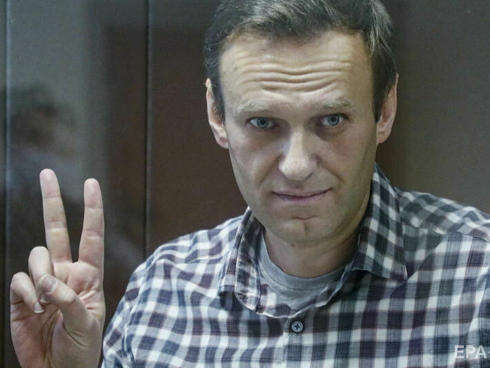 "Навальному можуть додати строку до 10 років". Слідком РФ масово викликає працівників ФБК на допити