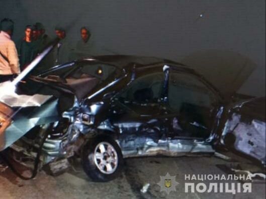 На трассе Киев – Одесса столкнулись два автомобиля. Есть погибшие