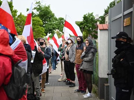 В Варшаве прошла акция солидарности с политзаключенными Беларуси. Фоторепортаж
