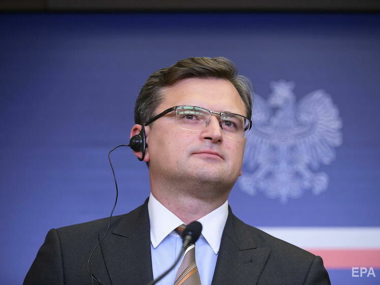 Кулеба заявил, что посольство установило связь с 10 из 26 украинцев, которые находятся на лечении в Беларуси