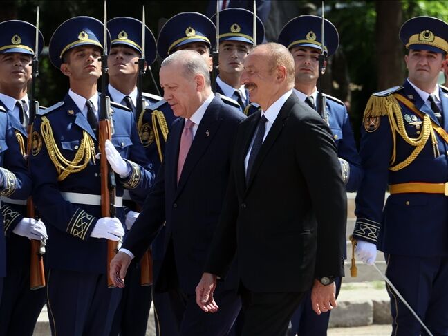 Ердоган прибув із візитом у Нагірний Карабах