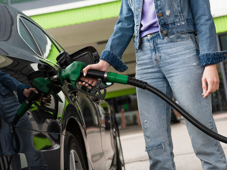 Цены на бензин повысили до 26,64 грн, а на дизельное топливо до 22,55 грн за литр