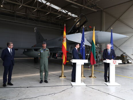 Військовий літак РФ зірвав пресконференцію лідерів Іспанії та Литви на базі НАТО в Шяуляї