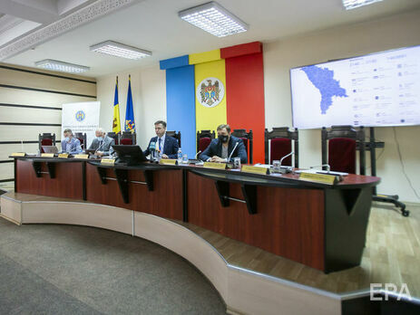 За інформацією ЦВК, явка на дострокових парламентських виборах у Молдові перевищила 48%