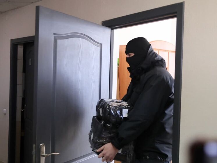 У Білорусі силовики проводять обшуки в журналістів "Белсата" і "Радыё Свабода". Є затримані