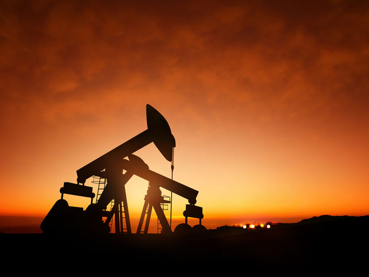 Країни ОПЕК+ домовилися підвищити видобуток нафти