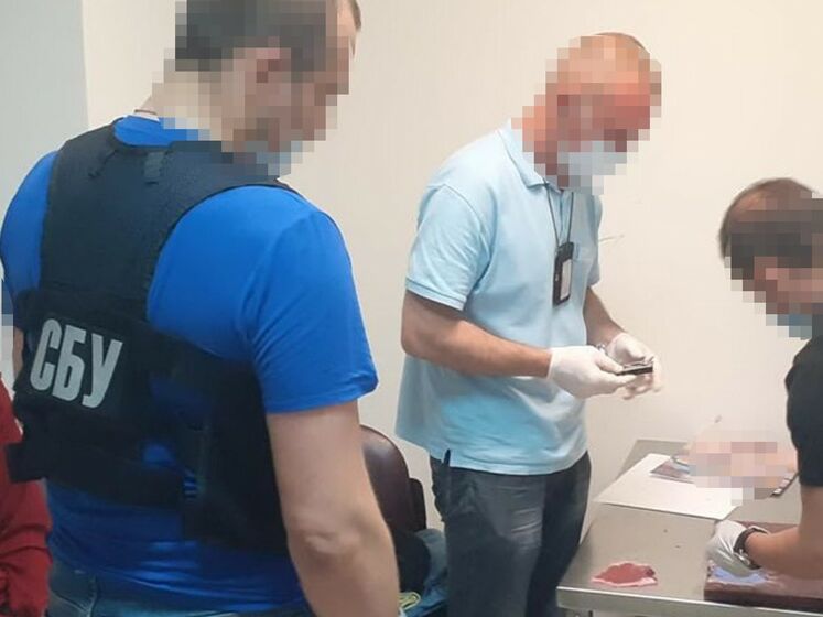 В Борисполе задержали курьера, который пытался провезти более 1 кг кокаина "в желудочно-кишечном тракте"