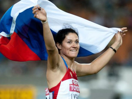 Российская атлетка отказалась возвращать медаль Олимпиады после скандала с допингом
