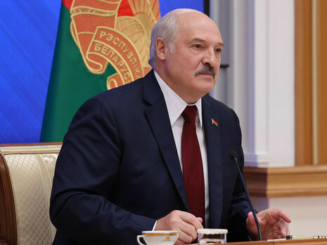 Лукашенко заявив, що разом із Путіним міг би Україну 