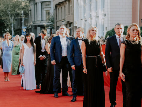 В Одессе стартовал Международный кинофестиваль. Самые яркие образы красной дорожки