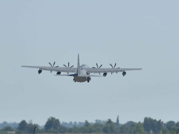 Літак, який вилетів з України, чекає в Омані дозволу на евакуацію громадян з Афганістану – Генштаб ЗСУ