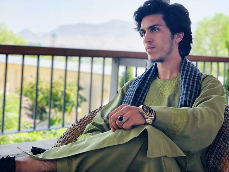 Бывший игрок молодежной сборной Афганистана по футболу погиб в шасси американского самолета, пытаясь бежать из страны &ndash; журналист