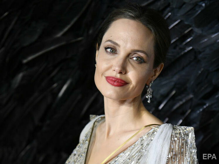 Анджелина Джоли зарегистрировалась в Instagram, чтобы рассказывать о жизни в Афганистане