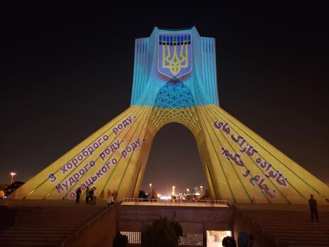 Башни, крепости, мосты. МИД показал мировые достопримечательности, подсвеченные в цвета украинского флага в День Независимости