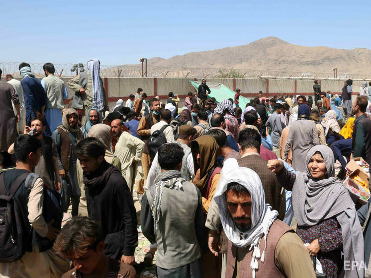 З Афганістану вивезли понад 100 тис. осіб. За даними ЗМІ, ще не менше ніж 250 тис. можуть чекати на евакуацію