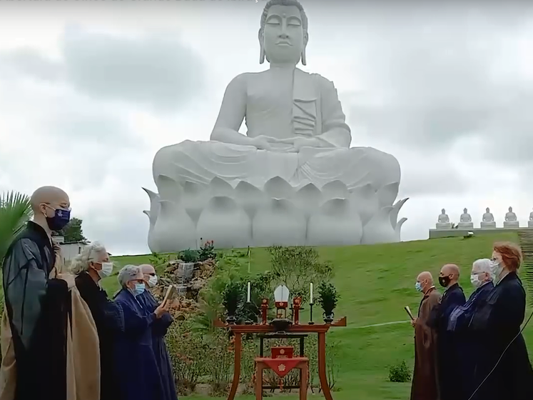 У Бразилії відкрили найбільшу статую Будди, вона вища за монумент Христа у Ріо. Відео