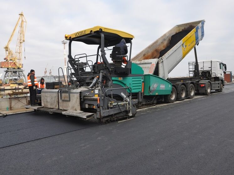 "Укравтодор" залучив майже $400 млн кредиту на будівництво доріг за програмою "Велике будівництво"