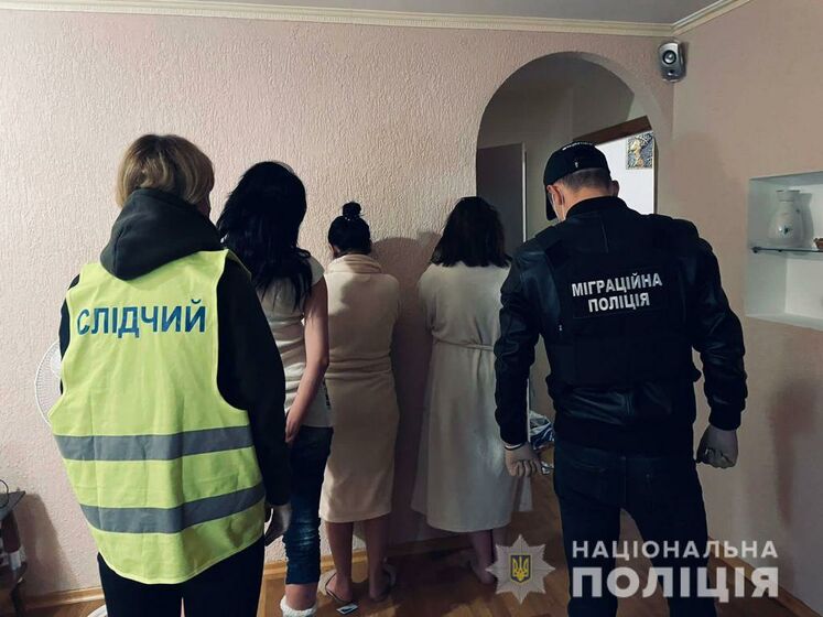 Вовлекли в занятие проституцией более 60 женщин. В Киеве и Днепре разоблачили преступную группу