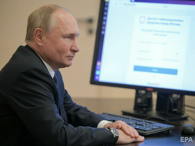 У Кремлі пояснили, чому годинник Путіна під час голосування показував 10 вересня