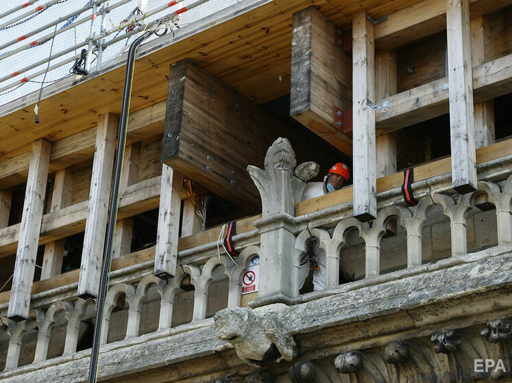 Строители закончили укреплять конструкции собора Парижской Богоматери, реставрацию начнут зимой